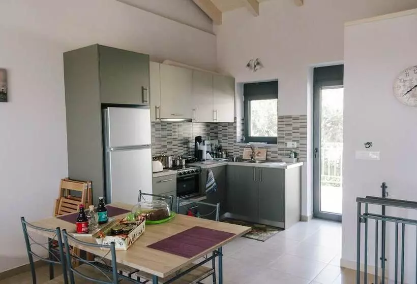 Villa Mons & Mare