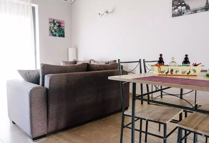 Villa Mons & Mare