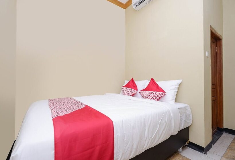 Graha Wisata Hotel By Oyo Rooms