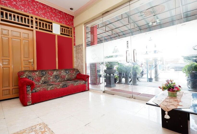 Graha Wisata Hotel By Oyo Rooms