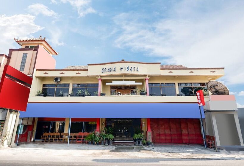 Graha Wisata Hotel By Oyo Rooms