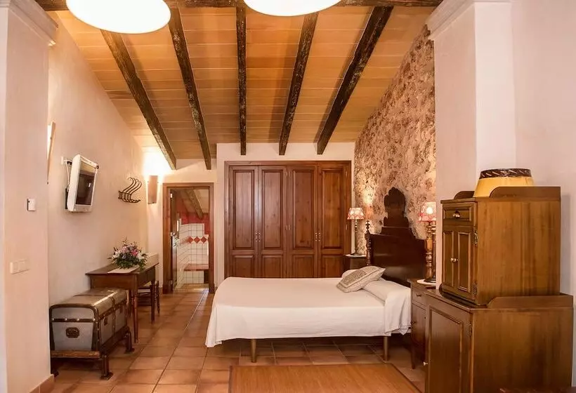 Maaseutuhotelli Agroturisme Can Bessol