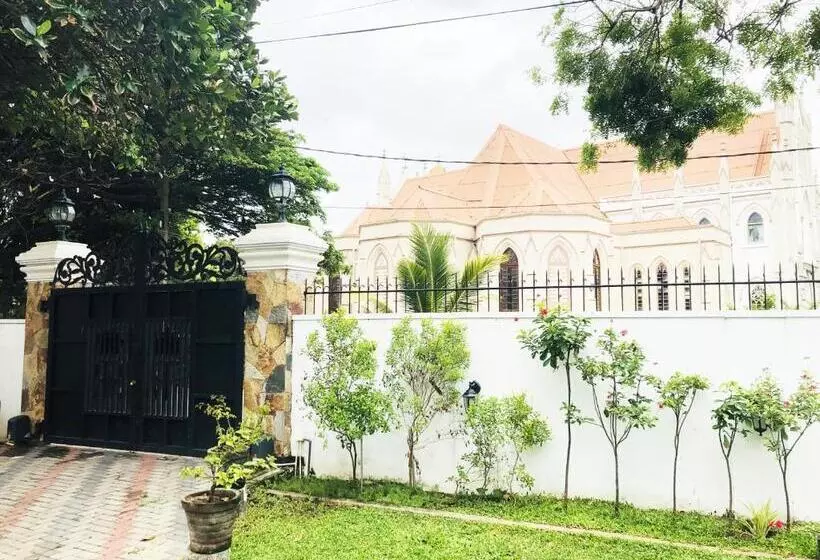 پانسیون Grand Villa Negombo