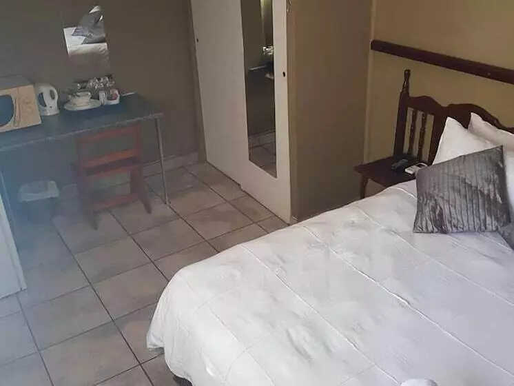 Majatalo La Lucia Guest House