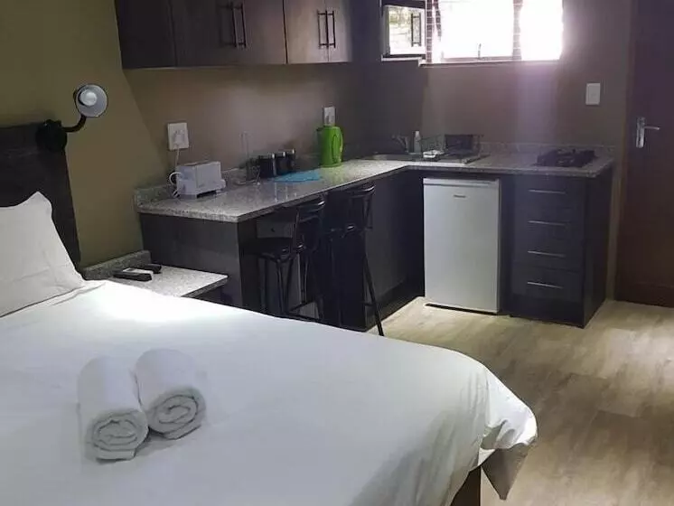 Majatalo La Lucia Guest House