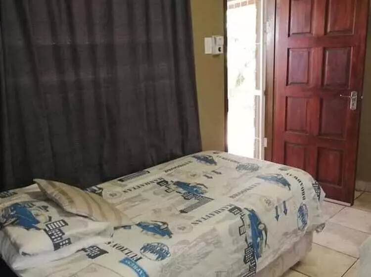 Majatalo La Lucia Guest House