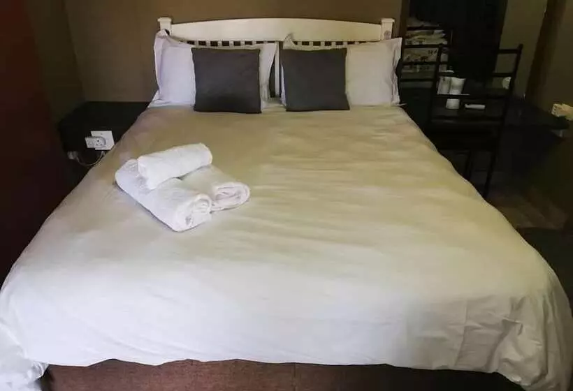 Majatalo La Lucia Guest House