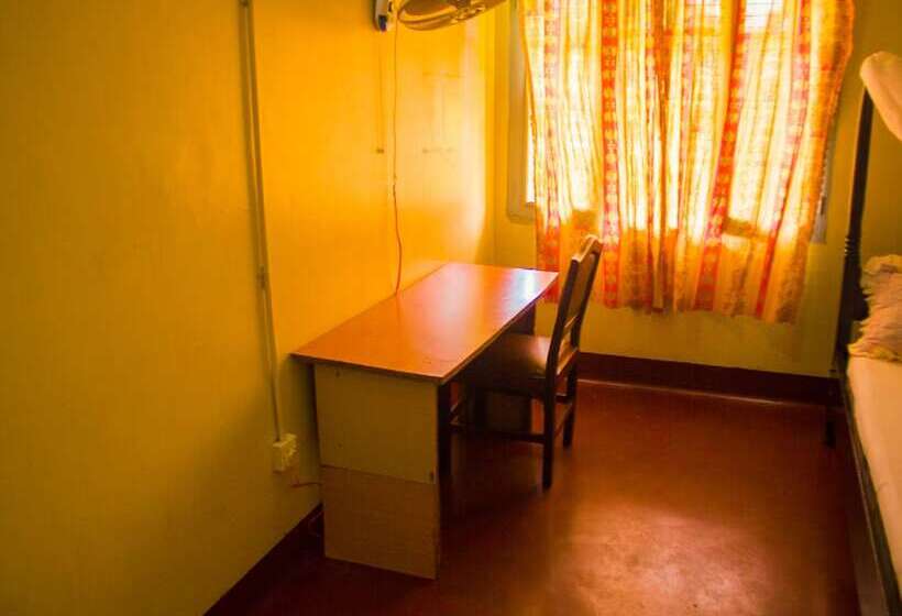 پانسیون Raddison's Guest House