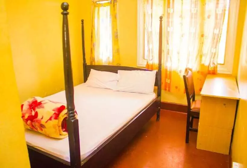 پانسیون Raddison's Guest House