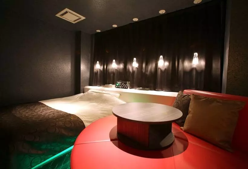 Tonarino Hotel   Adults Only