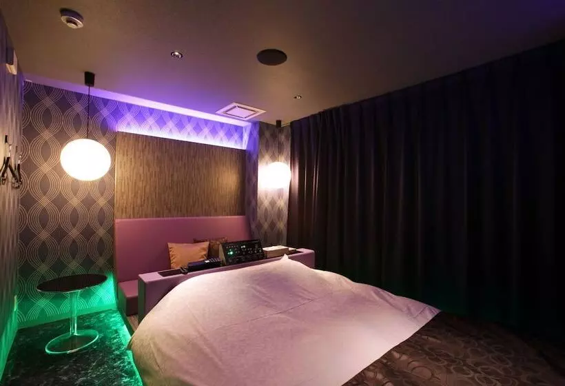Tonarino Hotel   Adults Only