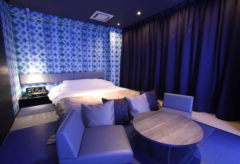 Tonarino Hotel   Adults Only