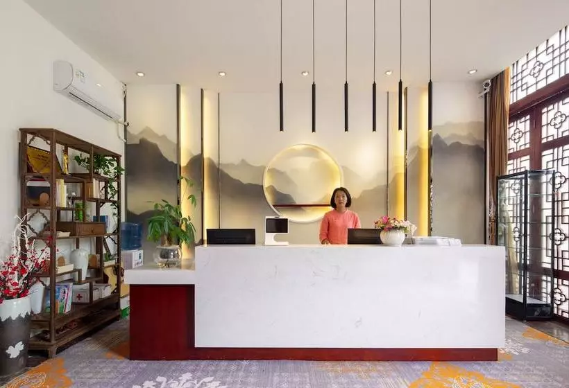 Guilin Pingle Tsinghua Villas