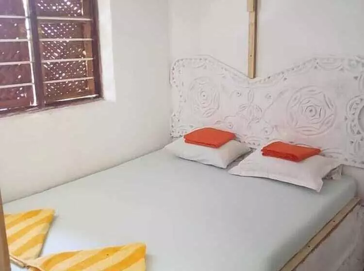 ペンション Kacho Guest House