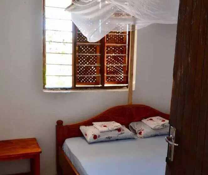 ペンション Kacho Guest House