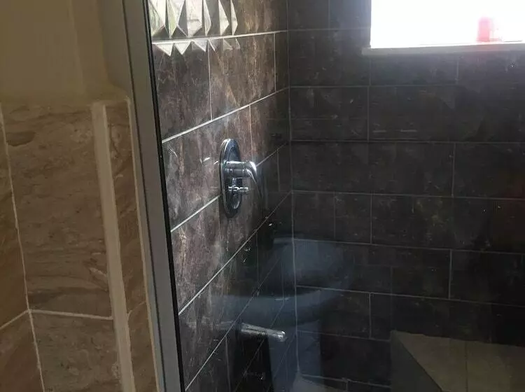 Majatalo Las Palmas Guest House