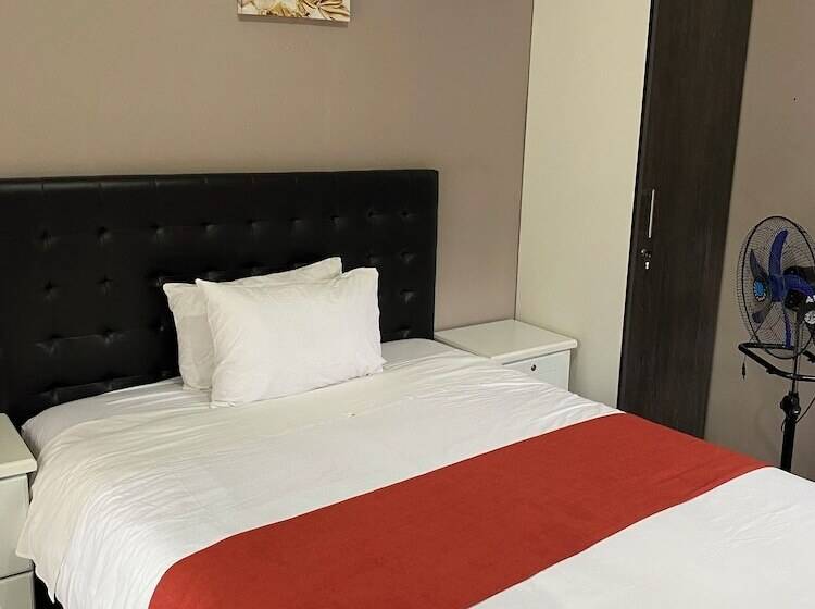 پانسیون Las Palmas Guest House