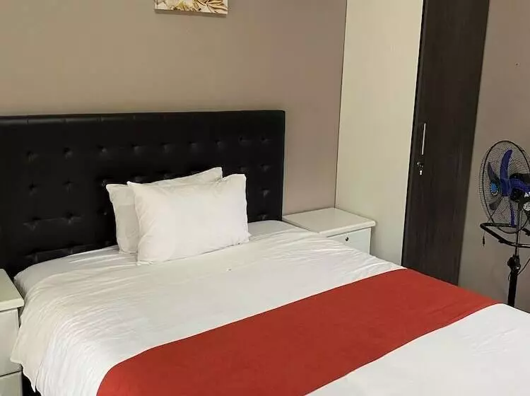 Majatalo Las Palmas Guest House