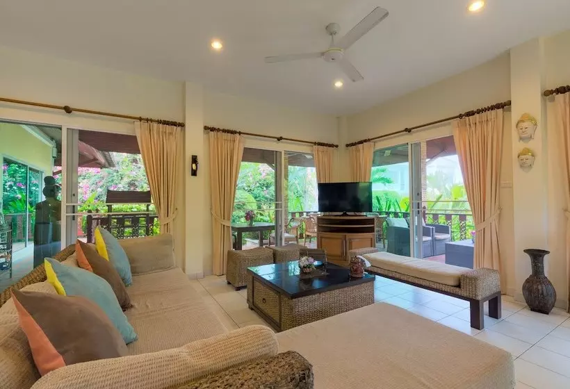 Villa Maioun