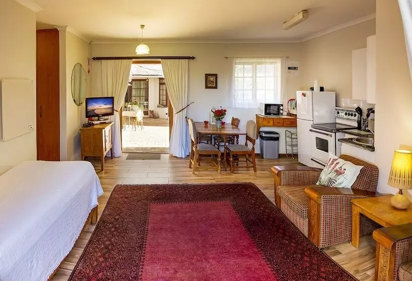 Wilmot Cottages