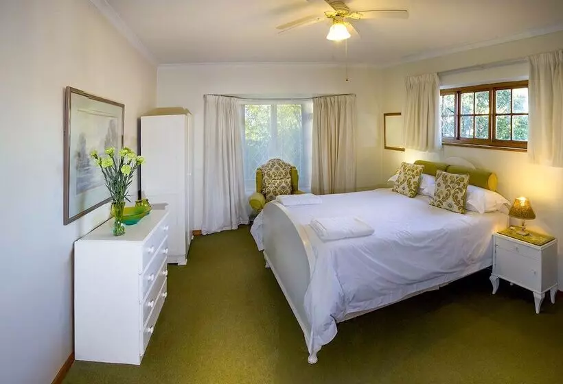 Wilmot Cottages