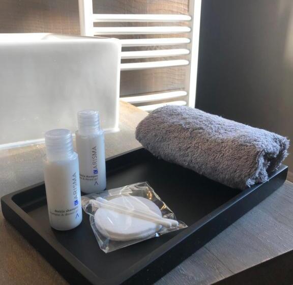 ベッドアンドブレックファースト Le Pigeonnier De La Farge