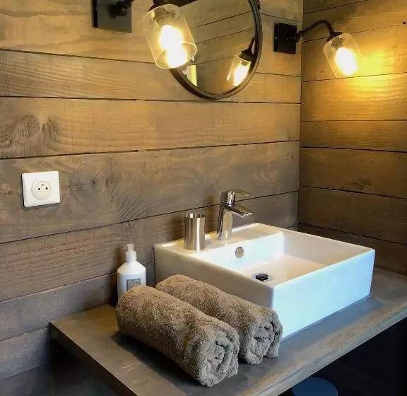 Aamiaismajoitus (B&B) Le Pigeonnier De La Farge