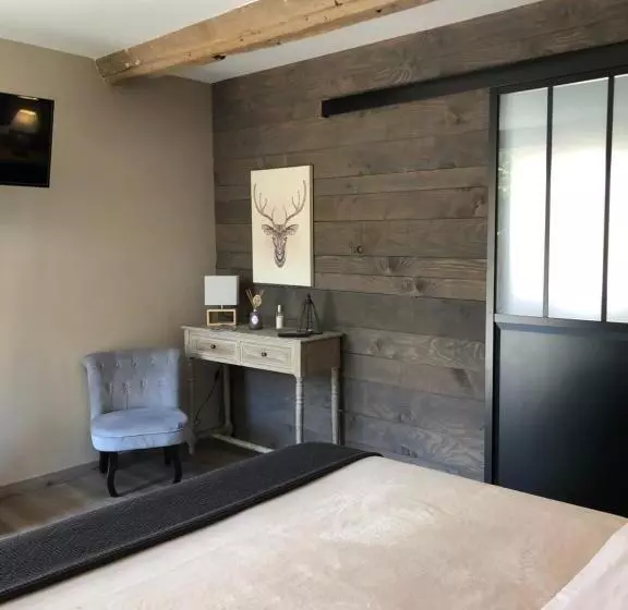 Aamiaismajoitus (B&B) Le Pigeonnier De La Farge