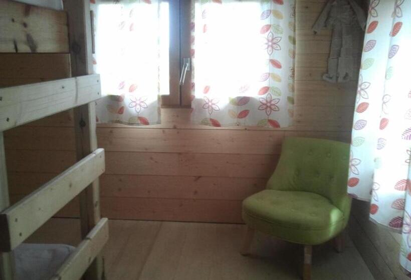 Hotel Nuits Perchées à Laroque