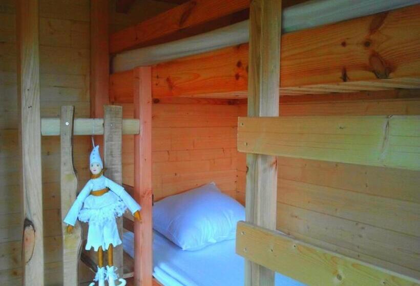 Hotel Nuits Perchées à Laroque