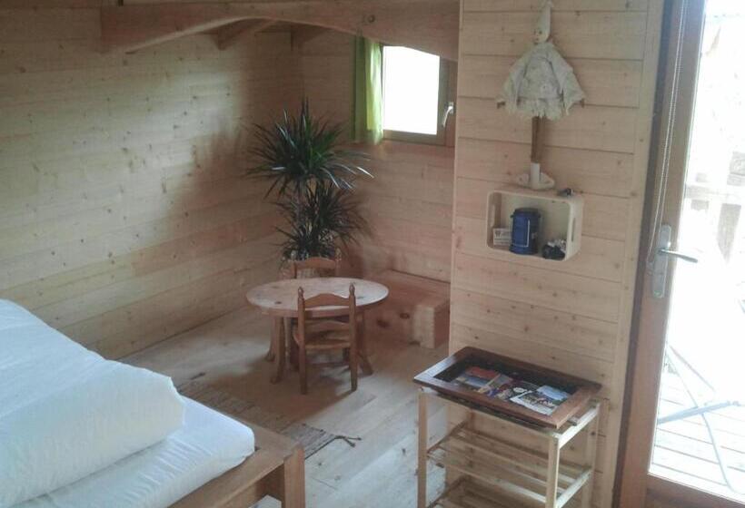 Hotel Nuits Perchées à Laroque