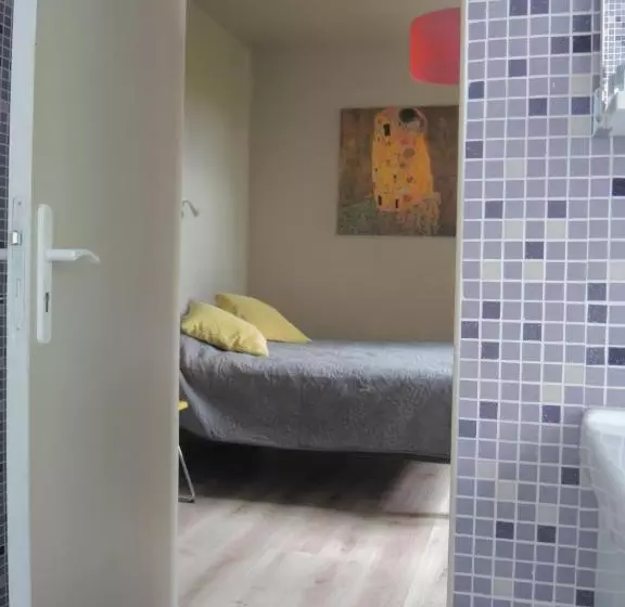 Hotelli Les Platanes