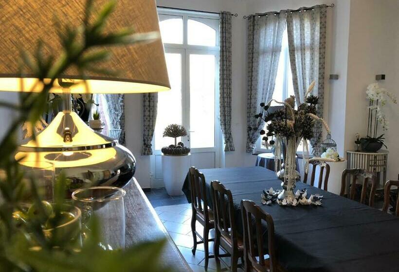 ペンション Le Carré Des Arts