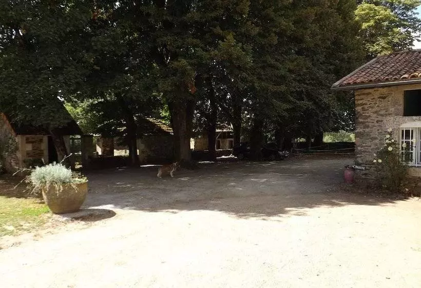 Domaine De Lalat   B&b With En Suite Bathrooms All Rooms With Garden Views