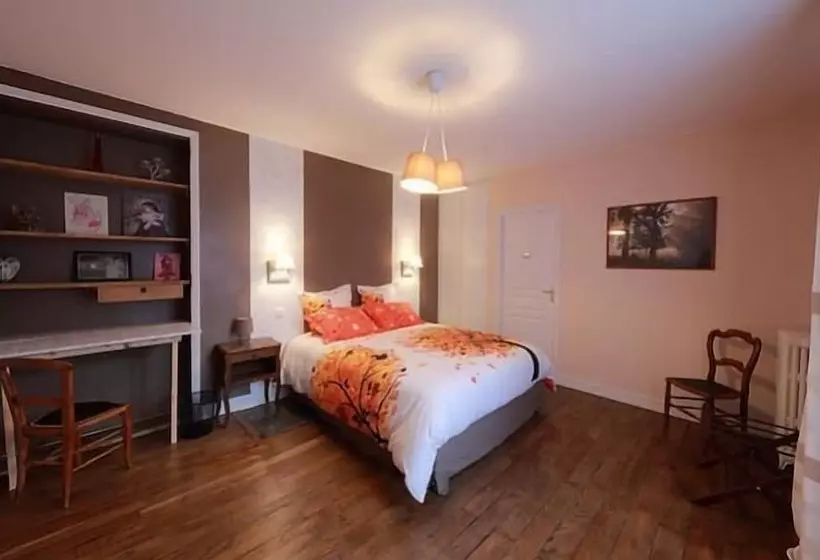 Aamiaismajoitus (B&B) La Loge Des Fées