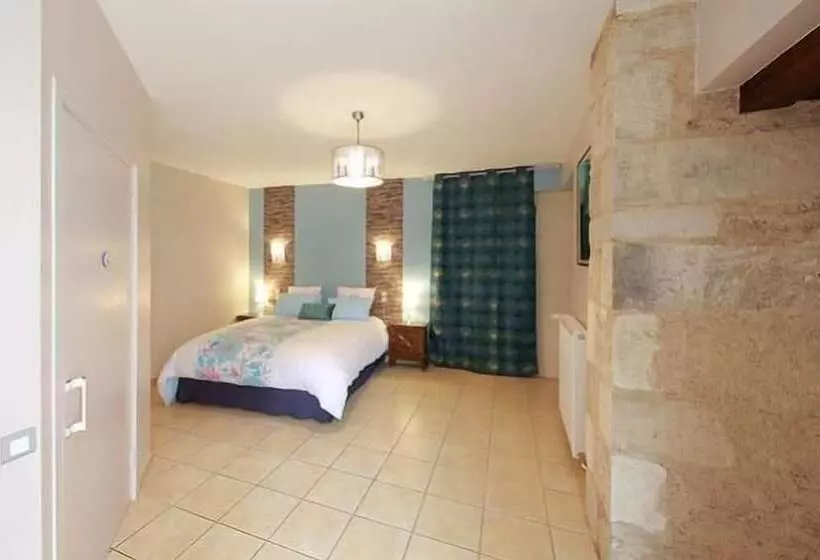 Aamiaismajoitus (B&B) La Loge Des Fées