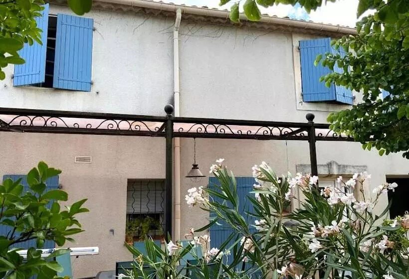 Aamiaismajoitus (B&B) Le Colibri Bleu