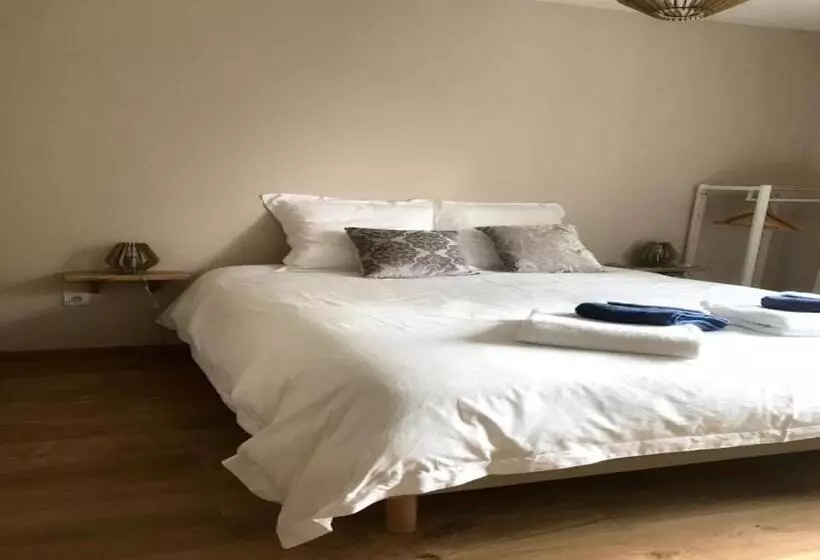 Aamiaismajoitus (B&B) Le Colibri Bleu