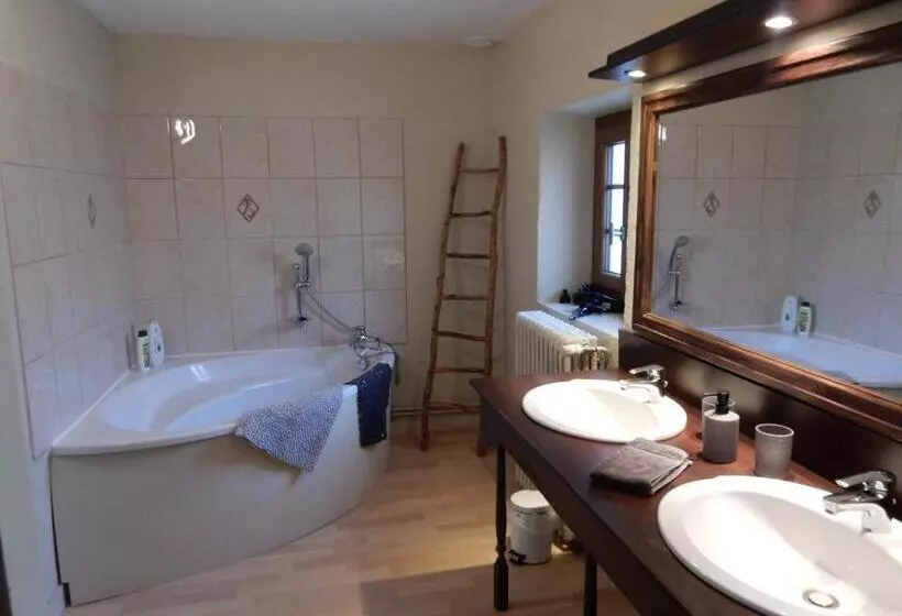 Aamiaismajoitus (B&B) Chambre D Hôtes Le Puy Maury