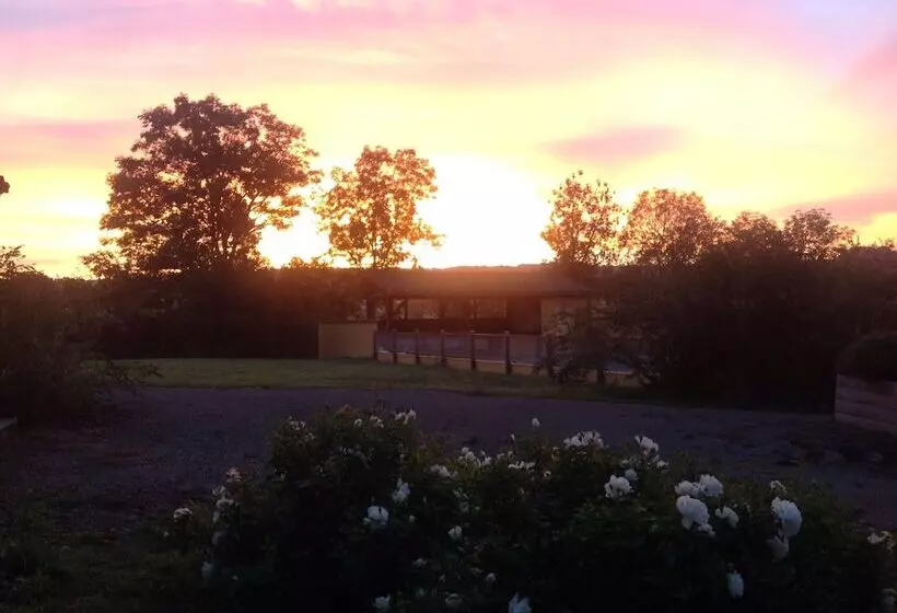 Majatalo Domaine De Granval