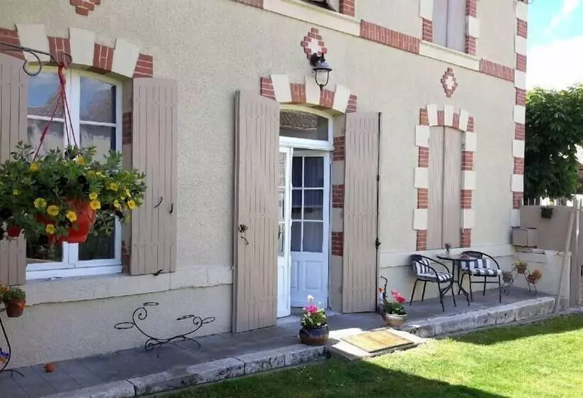 ペンション La Grande Maison Allemans