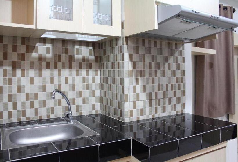 فندق صغير Oyo 266 Margonda Residence 5