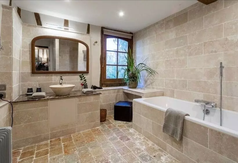 Aamiaismajoitus (B&B) La Bonne Auberge   Seine Panorama Sas