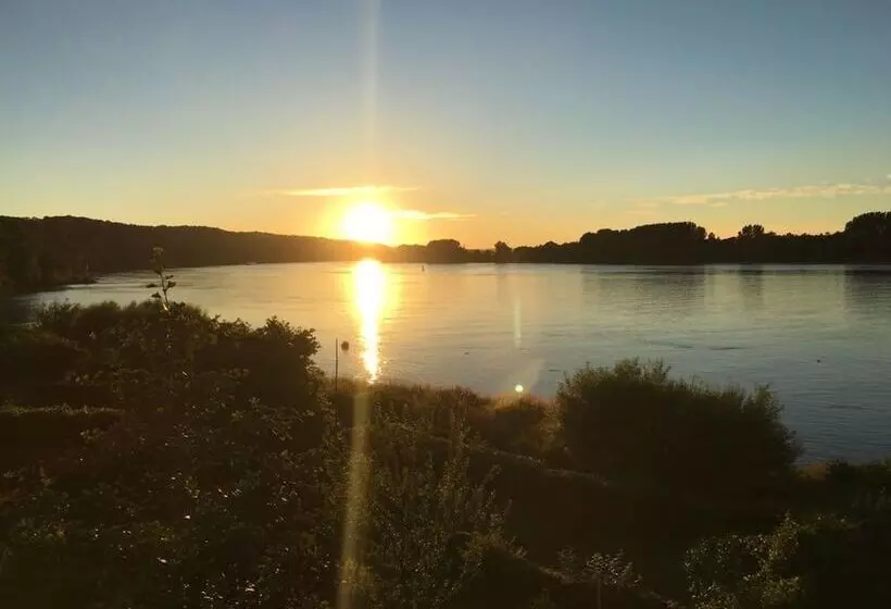 Aamiaismajoitus (B&B) La Bonne Auberge   Seine Panorama Sas