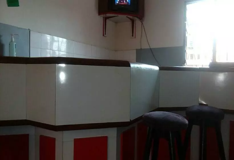 هتل Hôtel Le Bahut