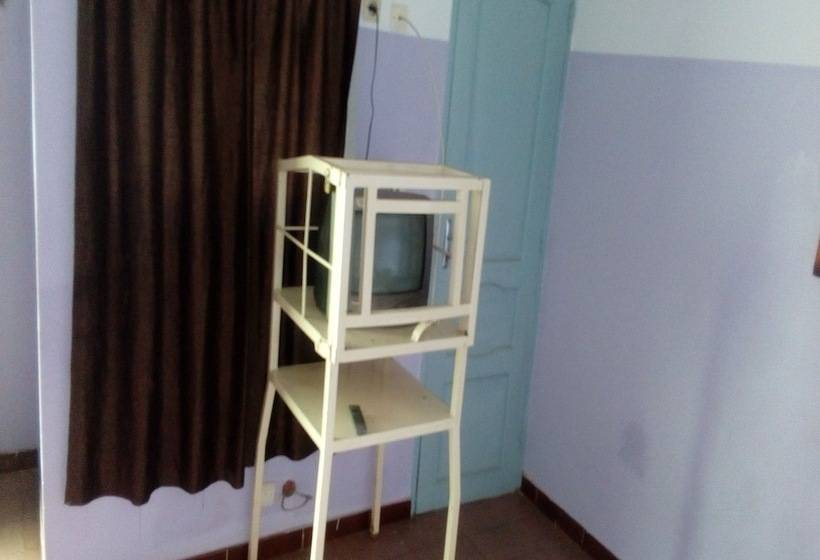 هتل Hôtel Le Bahut