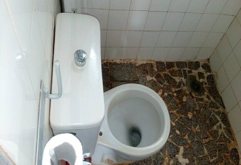 هتل Hôtel Le Bahut