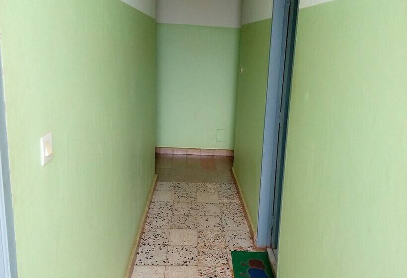 هتل Hôtel Le Bahut