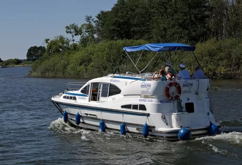 Hotelli Hausboote In Niderviller