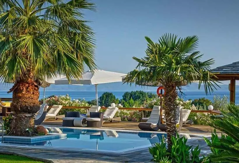 Iakovakis Suites & Spa